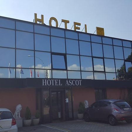 Hotel Ascot Binasco Eksteriør billede